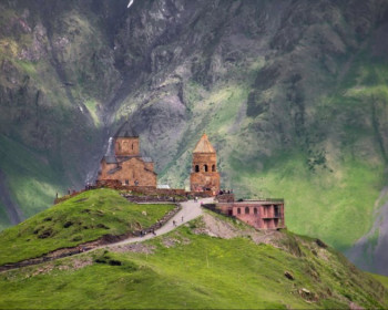 Гергетсякая церковь гора Казбек