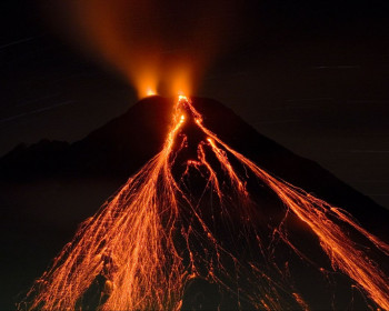 Извержение вулкана Ареналь
