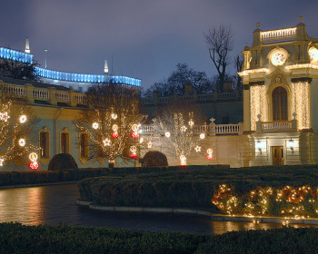Мариинский дворец ночью