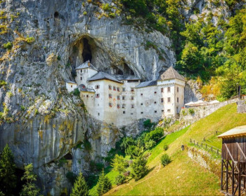 Предъямский замок Словения
