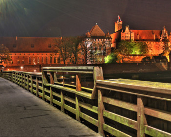 Замок Мальборк ночью